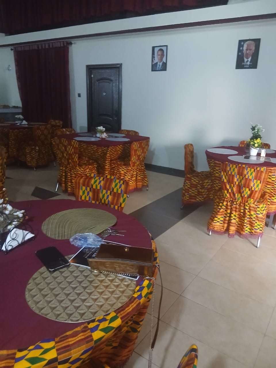 Round and square dining tables laid out at Abank Village restaurant